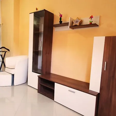 Floor Two Bedroom In ブルガス