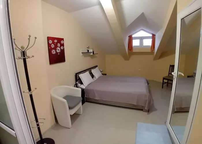 Floor Two Bedroom In Apartamento Burgas